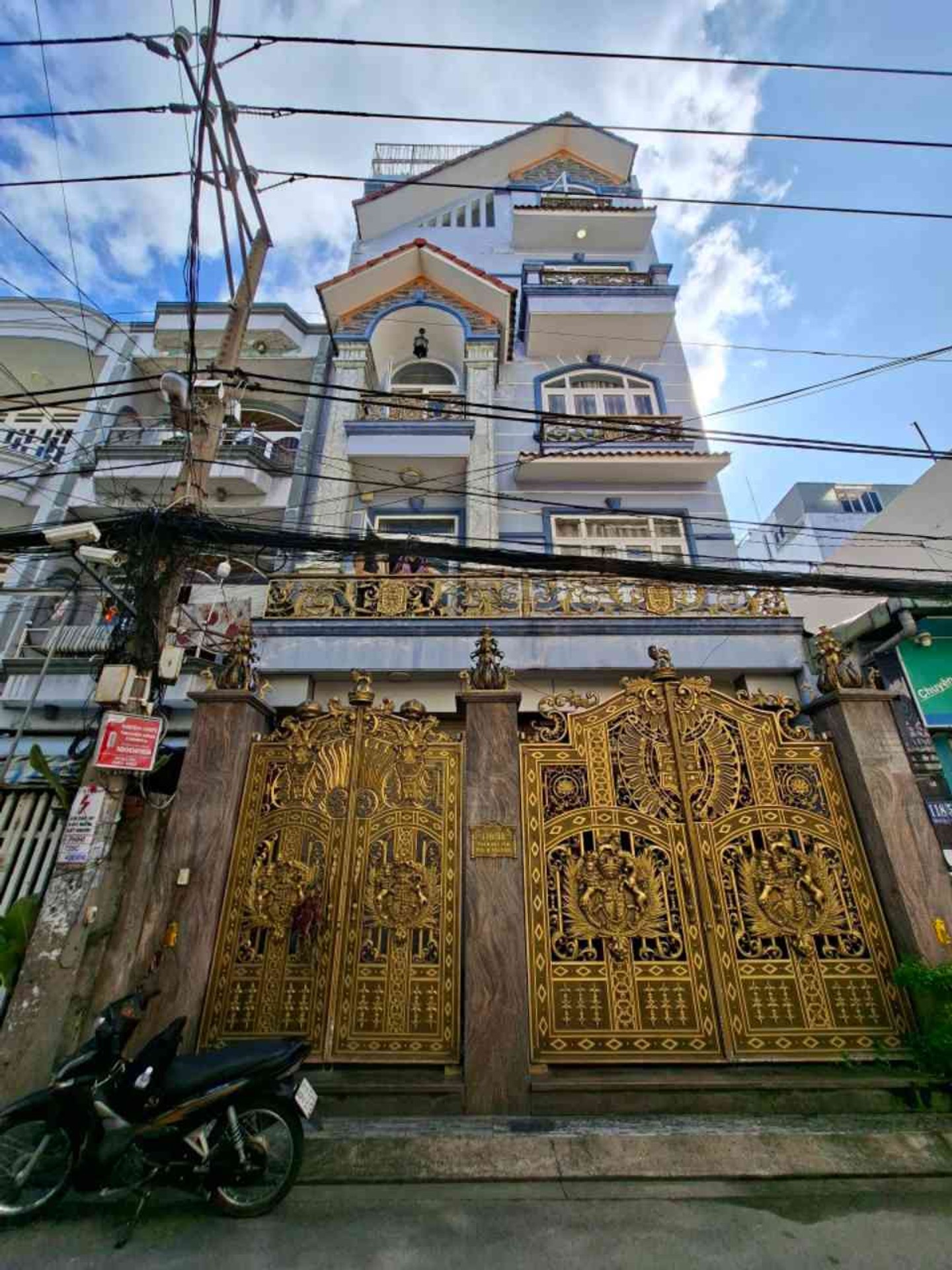 Bán nhà 5 tầng thang máy, 107.3m², Phan Huy Ích, 15.3 tỷ