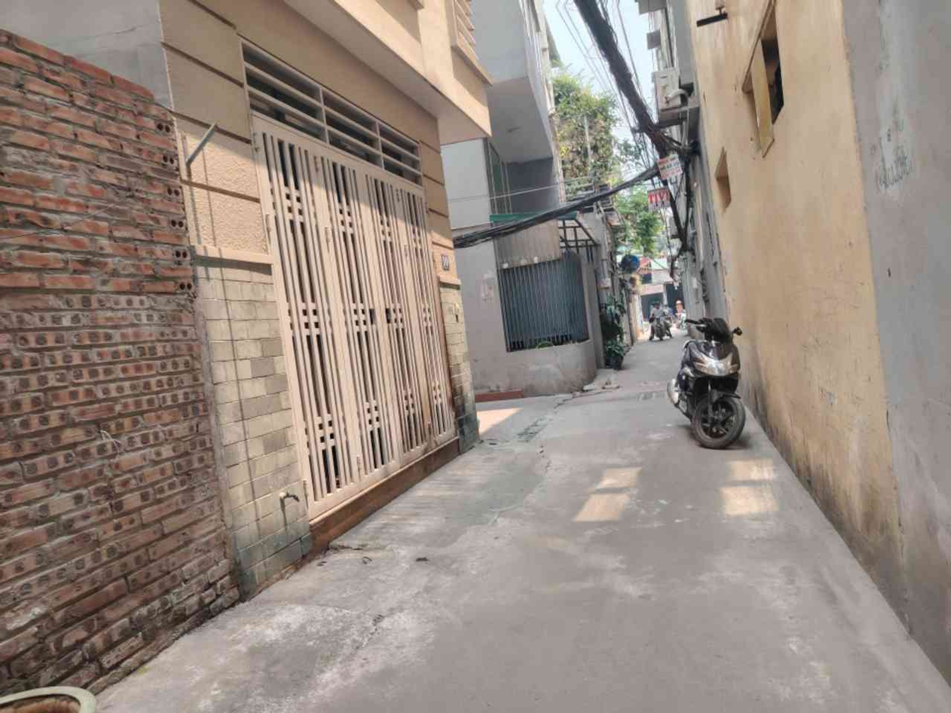 Nhà trong ngõ, ngách, hẻm - 30.1m² - Bồ Đề, Long Biên, Hà Nội - 8.8 tỷ