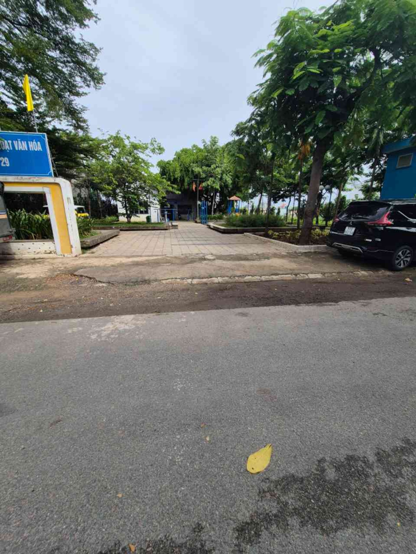 Nhà phố 3 tầng hiện đại, tiện nghi tại Bà Điểm - giá hợp lý