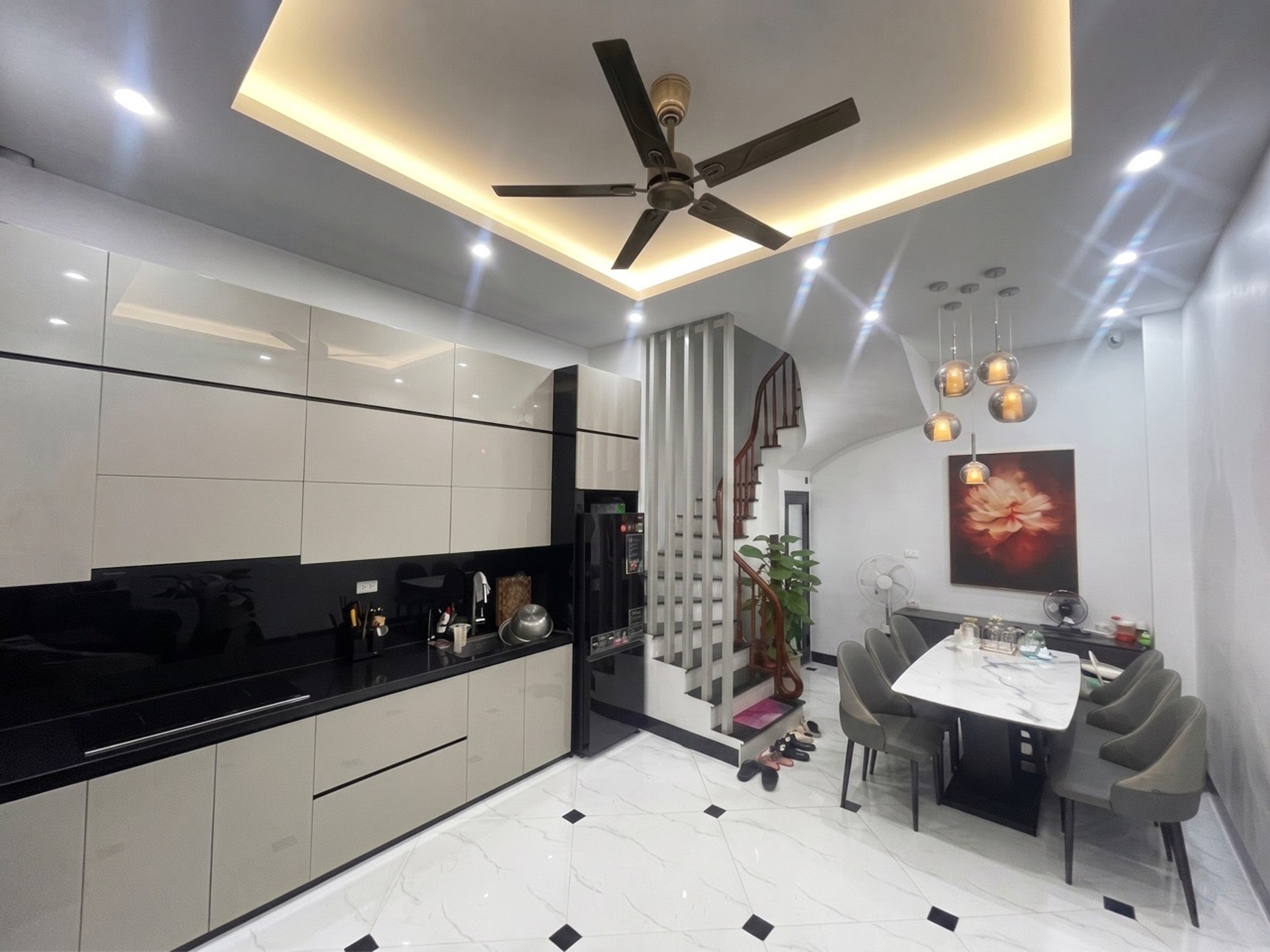 Bán nhà riêng 5 tầng - Trương Định, Hai Bà Trưng - Giá 7.95 tỷ, diện tích 28m²