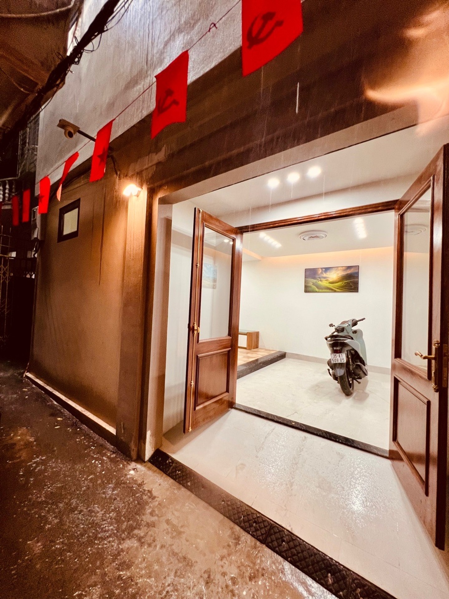 Nhà 6 Tầng Trung Tâm Đống Đa - Full Nội Thất, Thang Máy - Chỉ 8.9 Tỷ!