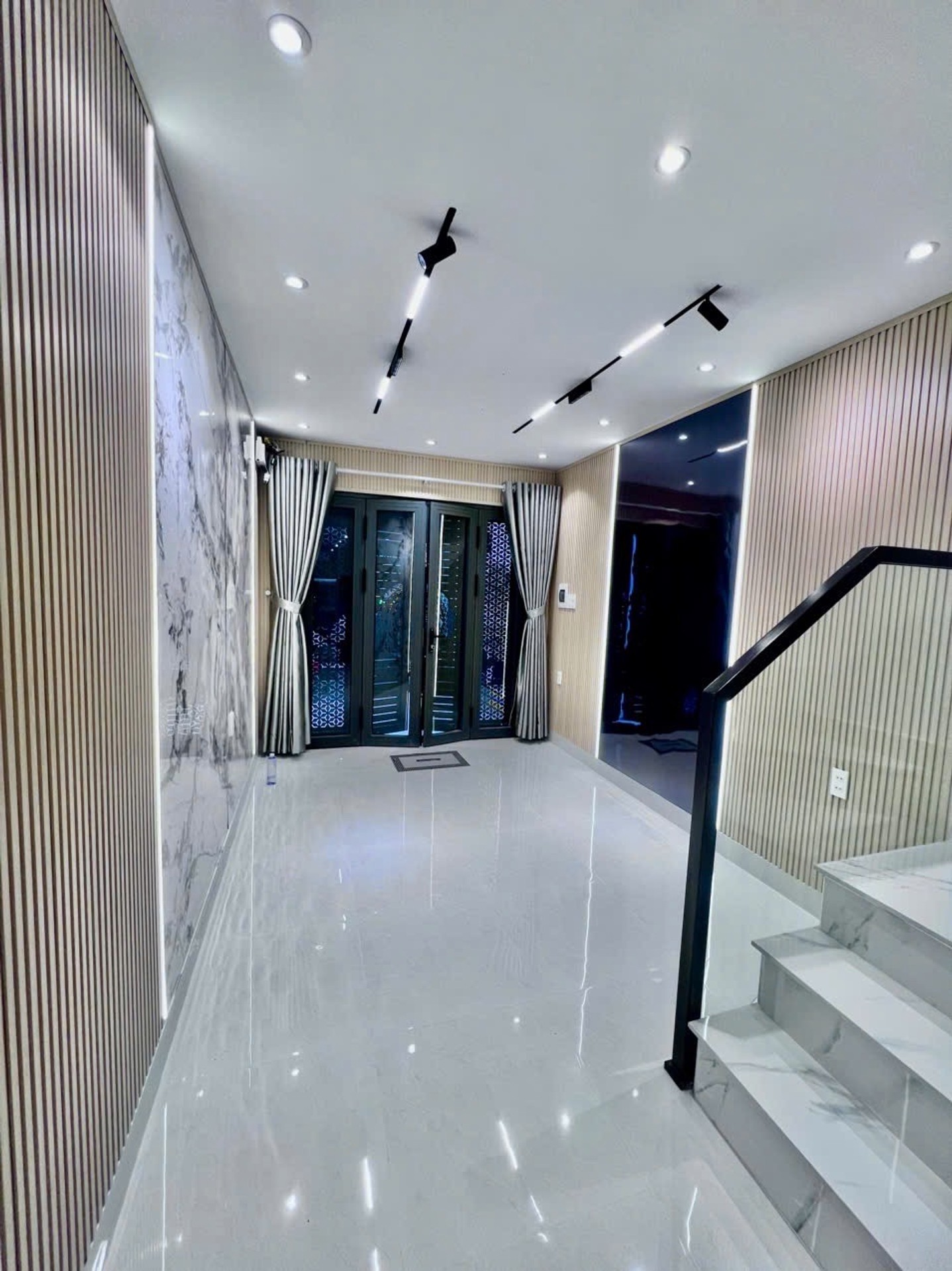 Bán nhà riêng 2 tầng diện tích 27m2 tại Phường 10, Tân Bình với pháp lý đầy đủ
