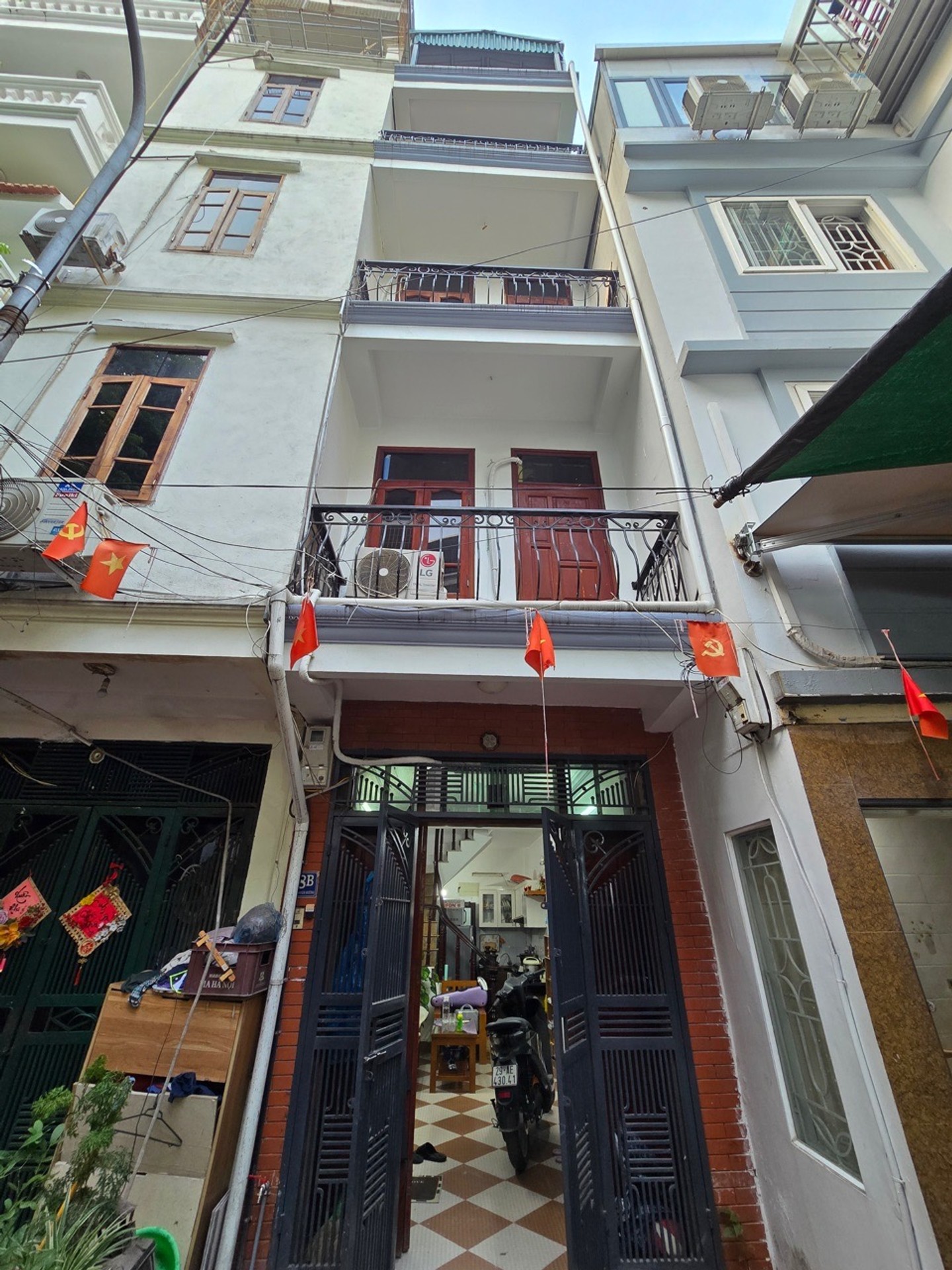 🌟 Nhà đẹp 4 tầng tại Trung tâm Đống Đa - Hàng hiếm giá chỉ 6.7 tỷ! 🌟