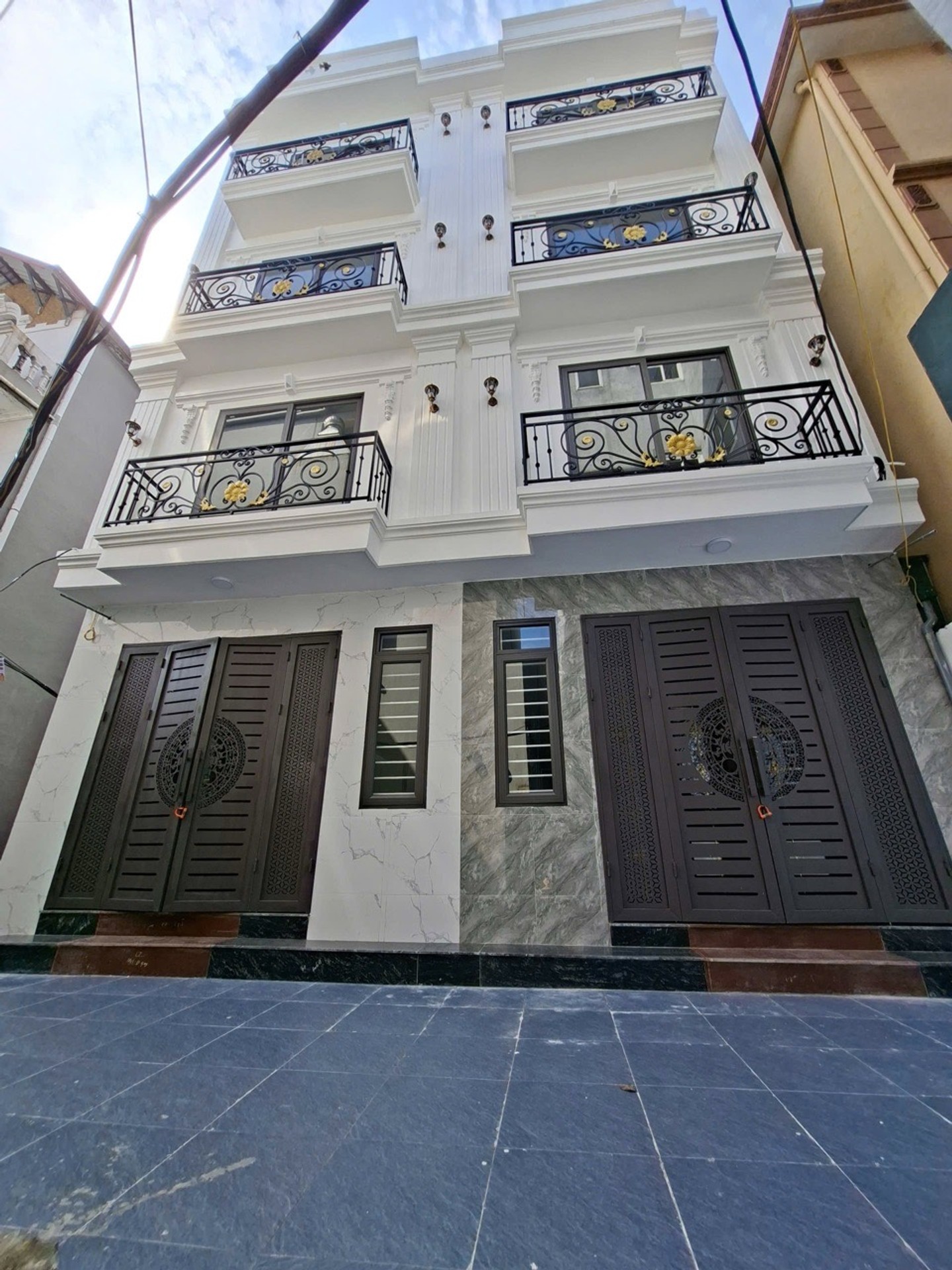 Nhà đẹp 4 tầng tại Đức Giang - 55.5m² - Giá 8.8 tỷ