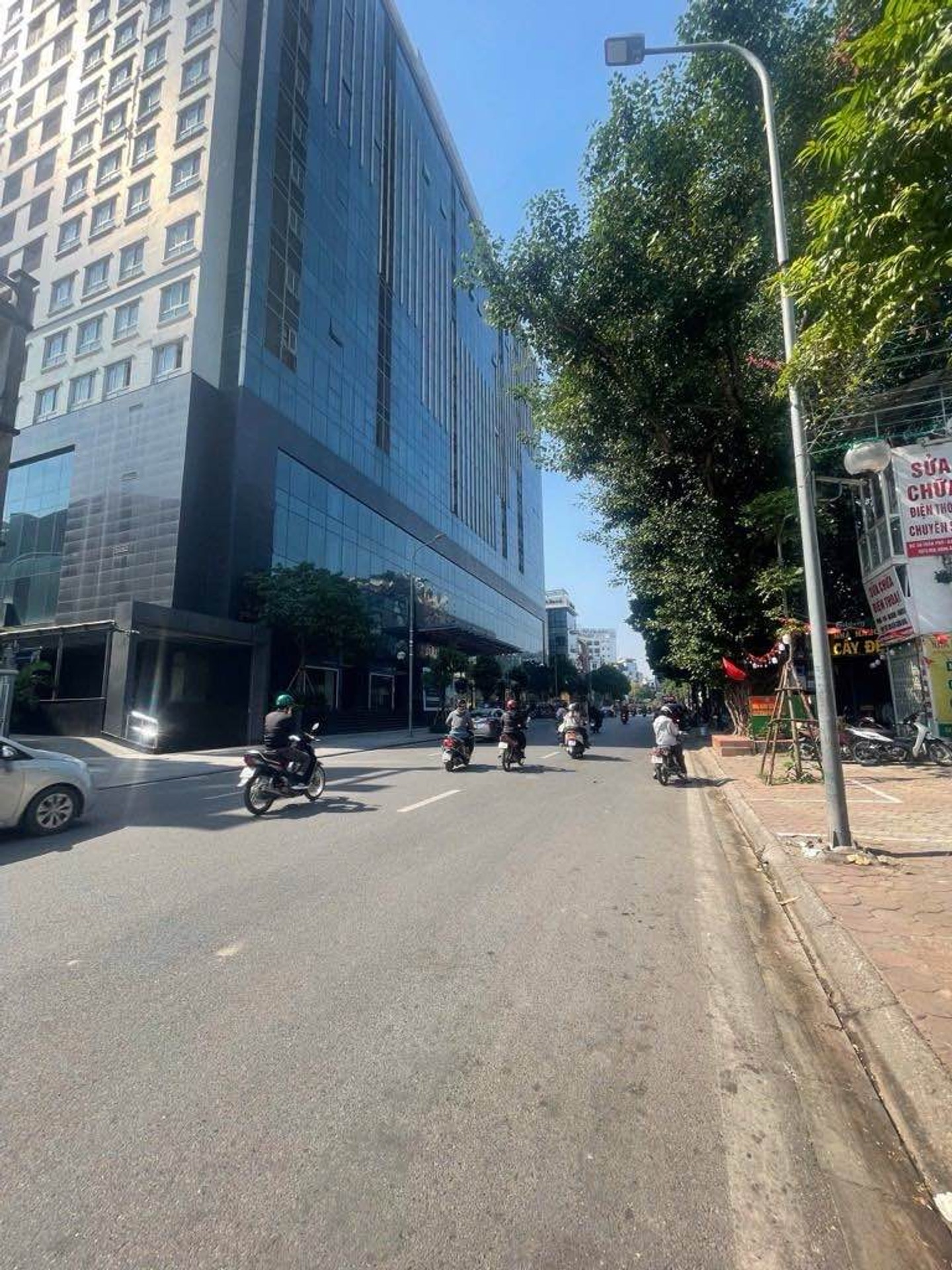 Nhà mặt phố - 222m² - Ba Đình, Hà Nội - 350 tỷ