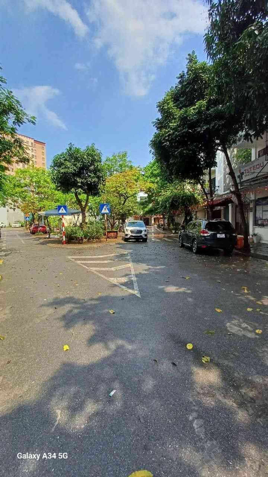 BÁN NHÀ VIỆT HƯNG 76,6M2- 4 TẦNG DÂN XÂY - DÒNG TIỀN, KINH DOANH - Ở SƯỚNG - 19.5 Tỷ