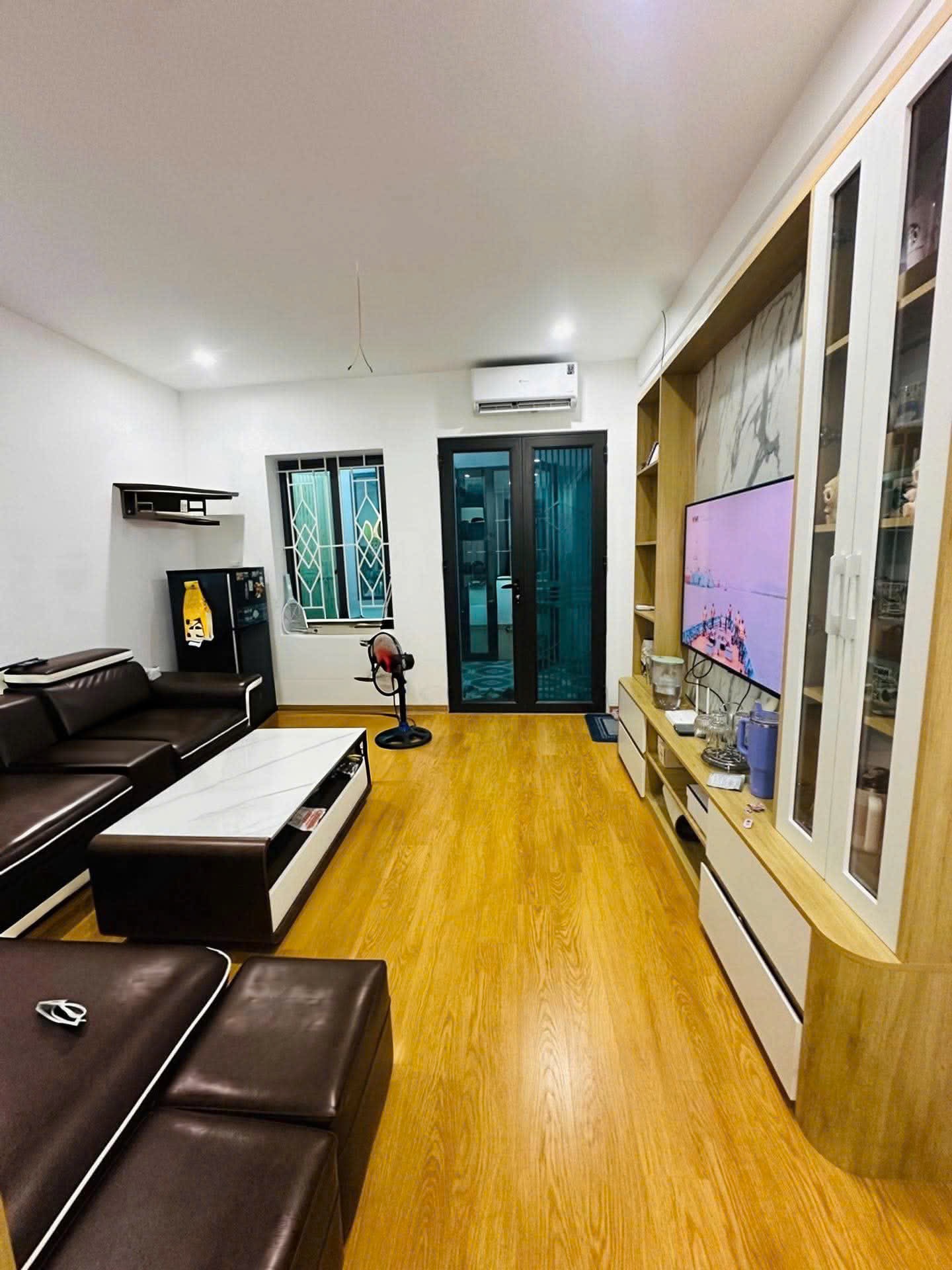 Cần bán tập thể Trần Quốc Hoàn 38.3/90m² -3N - Cầu Giấy, Hà Nội - 3.79 tỷ