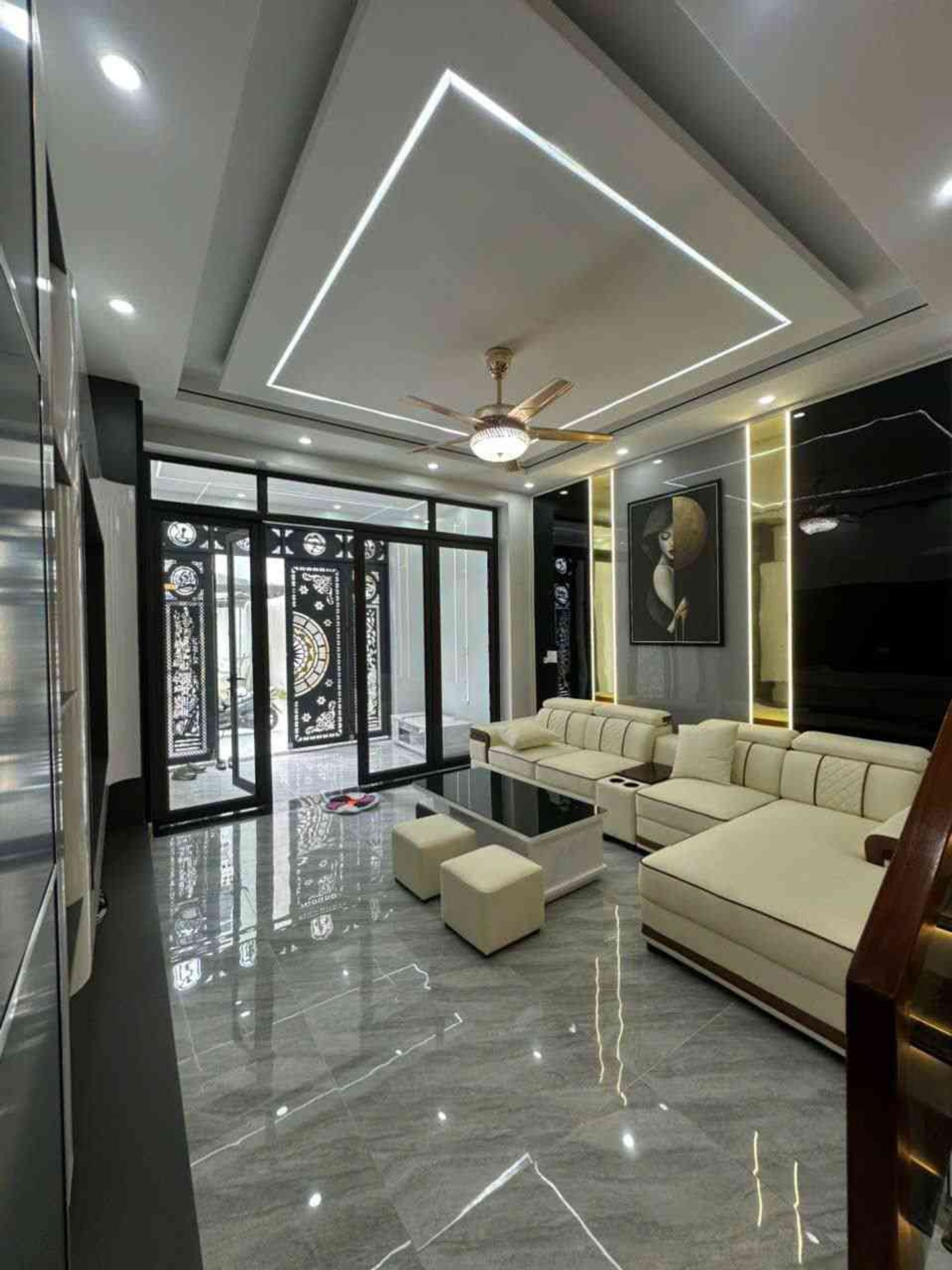 Cơ Hội Sở Hữu Nhà Tân Cổ Điển Sang Trọng Chỉ 3.45 Tỷ