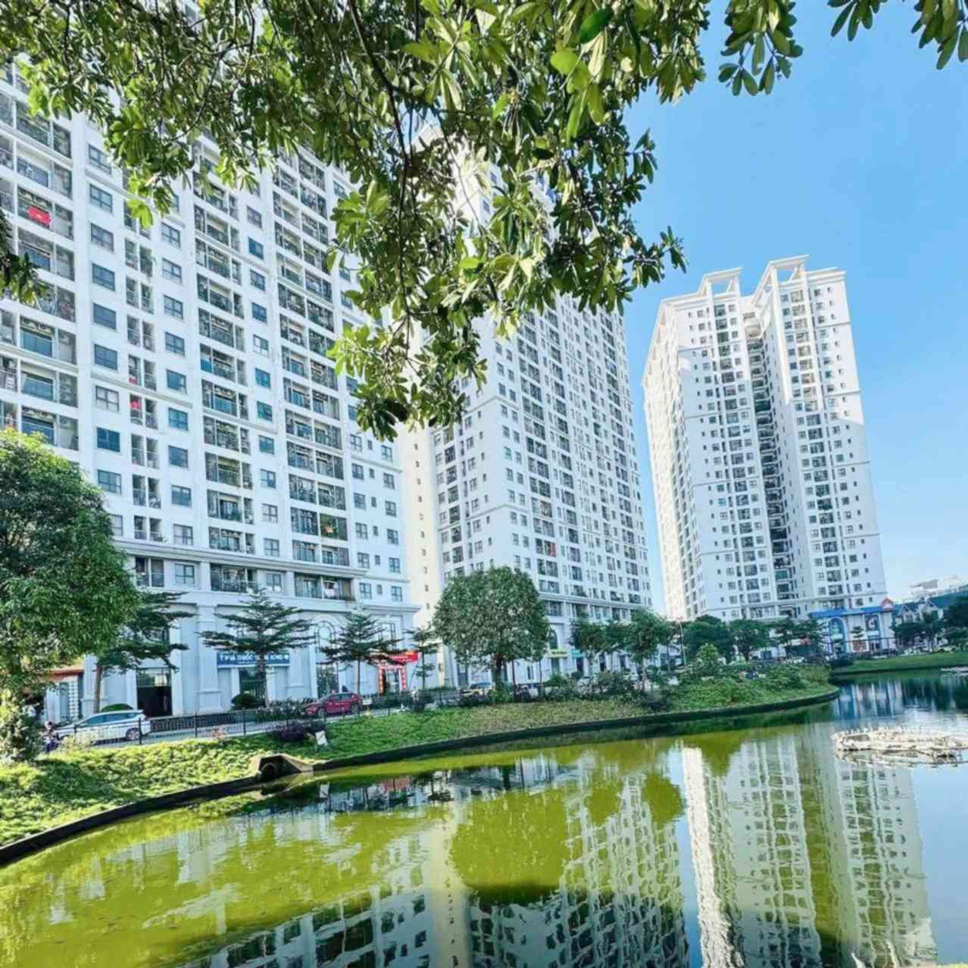 Hơn 3 tỷ - Căn hộ chung cư Lô góc - 2 Ngủ - Phố Nhổn - ĐH Công Nghiệp - Tặng nội thất.