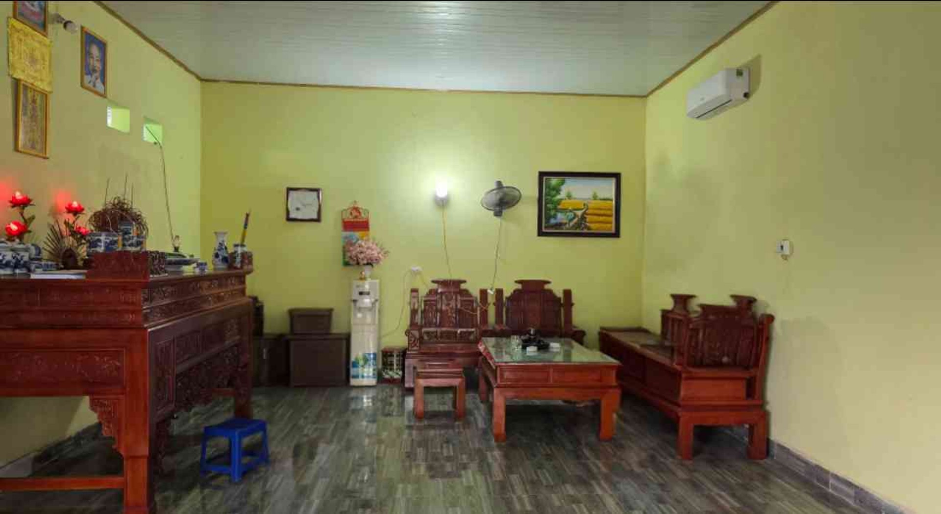 Mua ngay nhà cấp 4 234m² - Vị trí đắc địa, giá ưu đãi chỉ 2,4 tỷ!