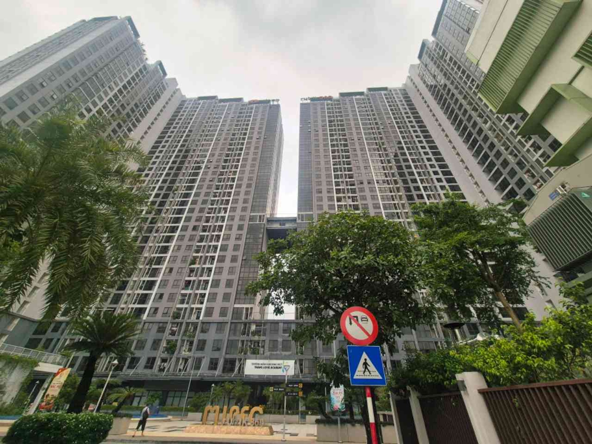Bán căn hộ chung cư Mipec Rubik360 Xuân Thủy - 84m², 2PN, 2VS - Giá 11.9 tỷ