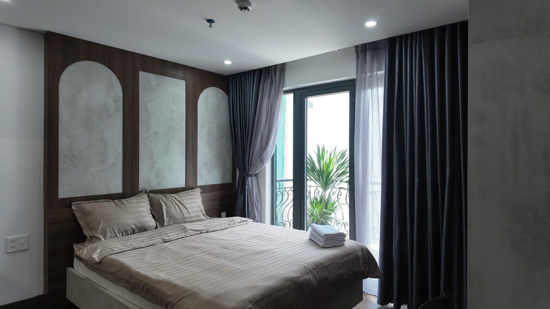 Bán nhà nghỉ 6 tầng An Thượng, Đà Nẵng - Dòng tiền ổn định