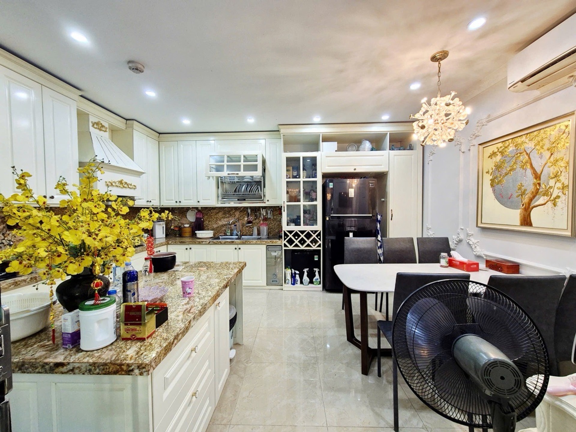 Bán nhà riêng 60m² - Hoàng Mai, Hà Nội - Giá 23.3 tỷ - Kinh doanh văn phòng