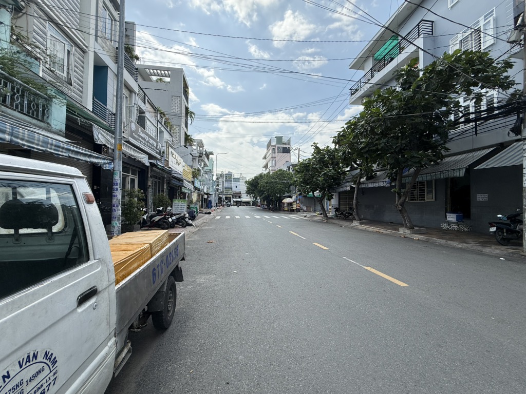 Nhà mặt tiền Nguyễn Thức Đường, Quận Bình Tân, 72m2, 6 tầng 16 phòng kd khách sạn. Giá 12,3 tỷ