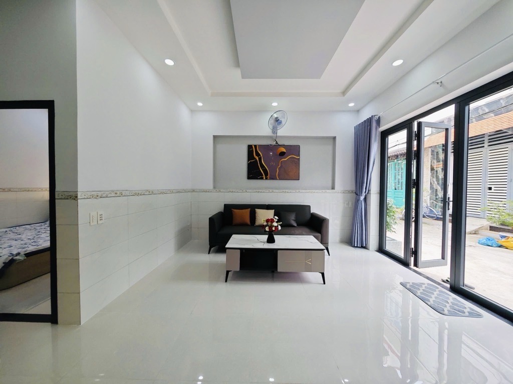 Cơ Hội Sở Hữu Nhà Đẹp Gần Mặt Tiền HƠN #4tỷ -NHÀ 2 TẦNG 3PN MỚI ĐẦY ĐỦ NỘI THẤT XỊN EMART 3Phút