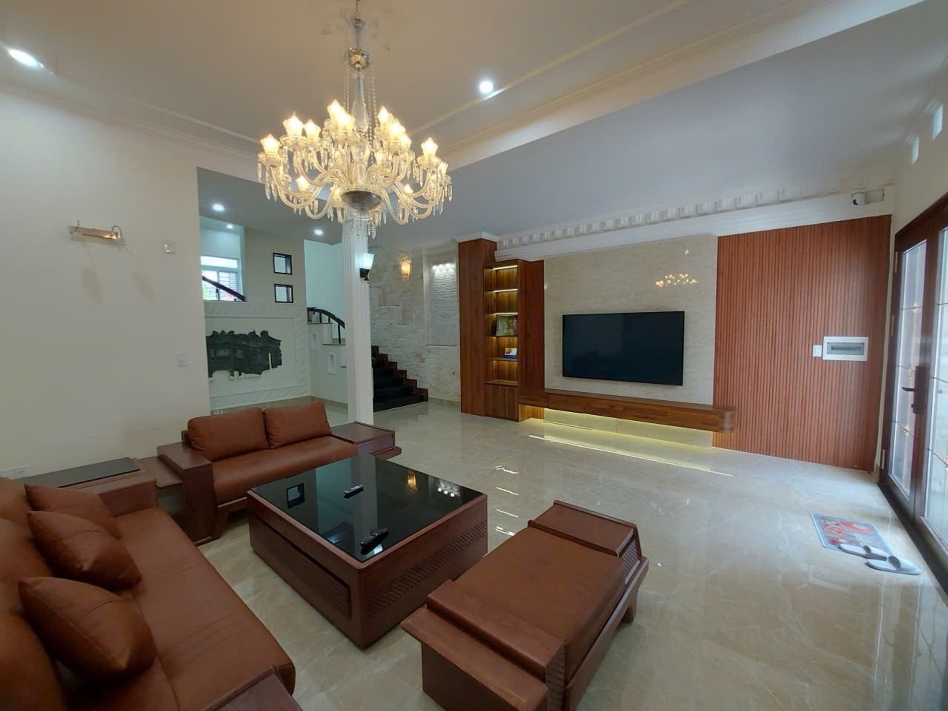 Bán nhà riêng 3 tầng Dương Đình Nghệ - 113.4m² - 19 tỷ - Pháp lý cơ sở