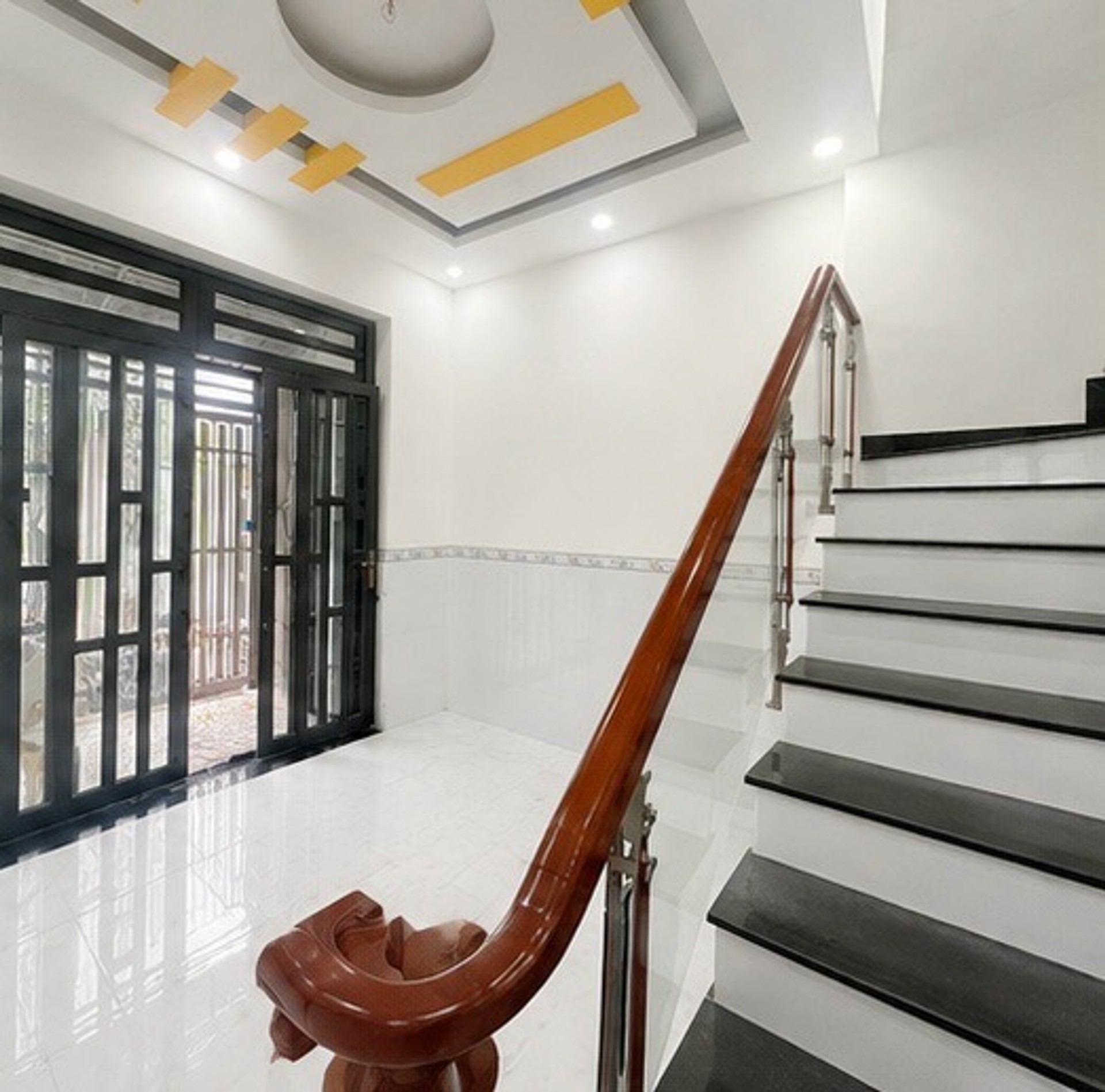 Bán Nhà Gần Ngã Tư Bình Phước - 63.7m² - 5.6 Tỷ