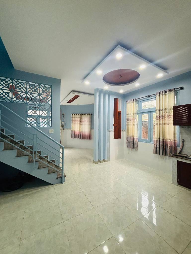 BÁN NHÀ ĐẸP CẠNH TỈN.H LỘ 10 - KHU TÊN LỬ.A - HẺM XE HƠI - NGANG KHỦNG g 7M