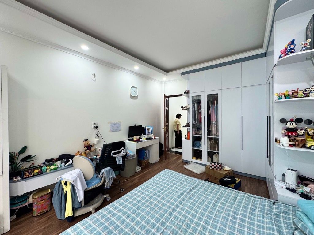 Nhà 6 Tầng Ô Tô Tránh Kinh Doanh Tại Tân Mai - Chỉ 23.5 Tỷ!