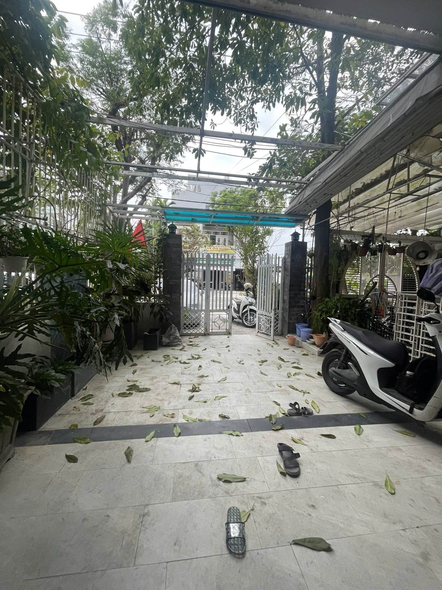 NHÀ 3 TẦNG MT 10M5 – CÁCH BIỂN MỸ KHÊ 500M
0762,658,925
100m² - Sơn Trà, Đà Nẵng - 21.2 tỷ