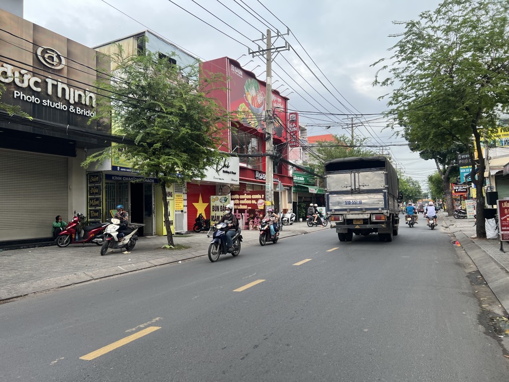 Bán nhà mặt phố - 889.5m² - Đường Nguyễn Văn Quá, Quận 12 - 79 tỷ