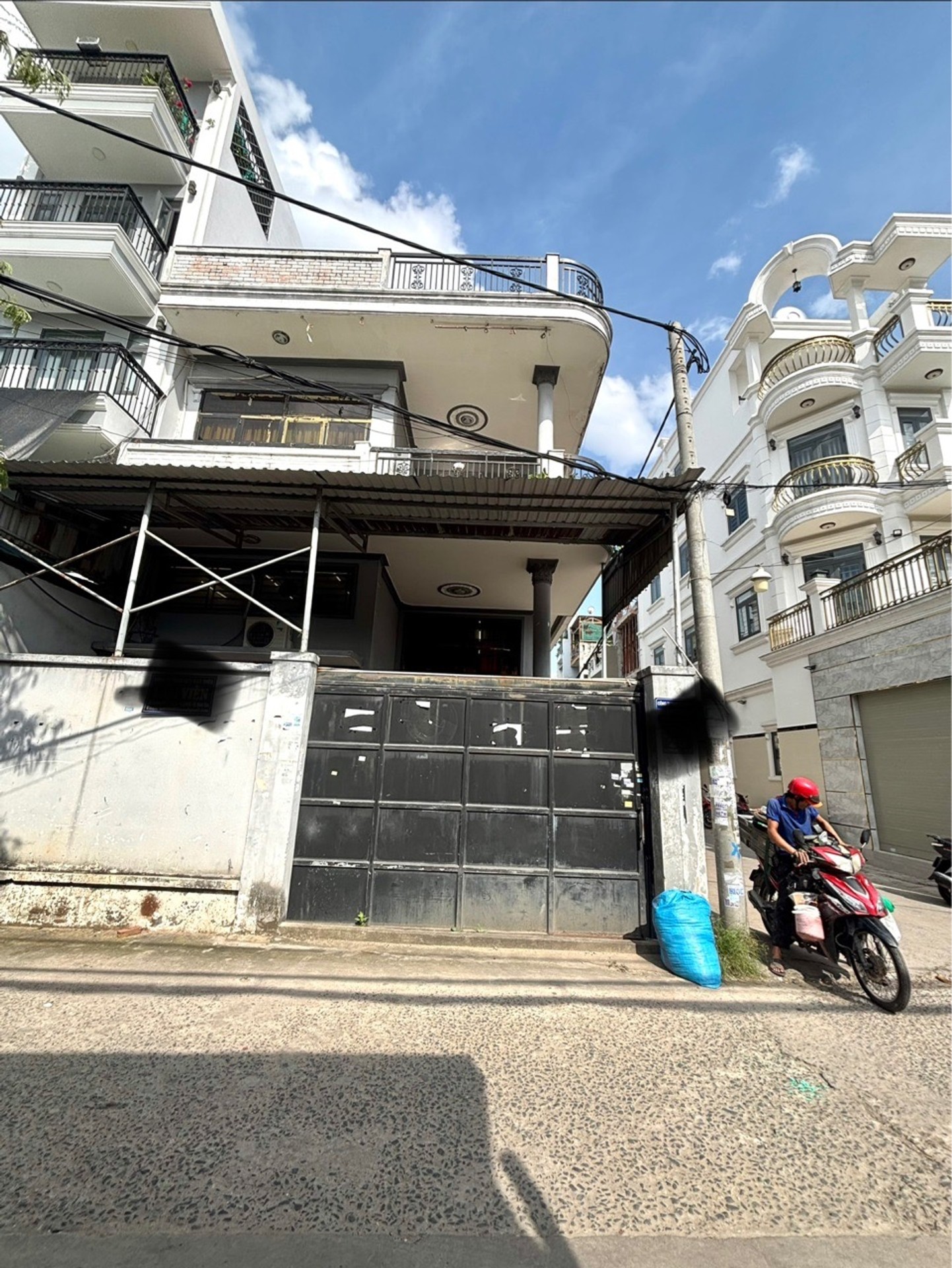 🏡 Nhà Mặt Phố Đẹp - Đầu Tư Thông Minh Tại Bình Tân! 🌟