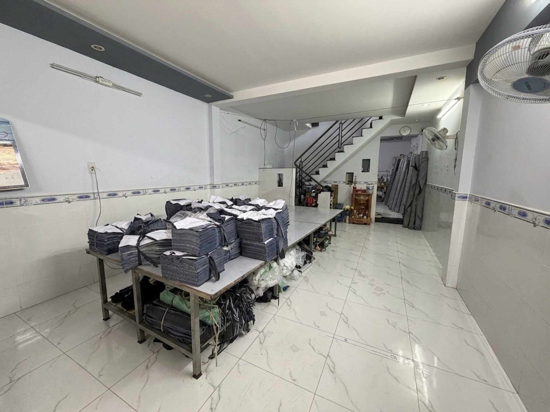 Nhà 3 Tầng Hiếm Tại Bình Hưng Hoà - Cơ Hội Đầu Tư Giá Tốt