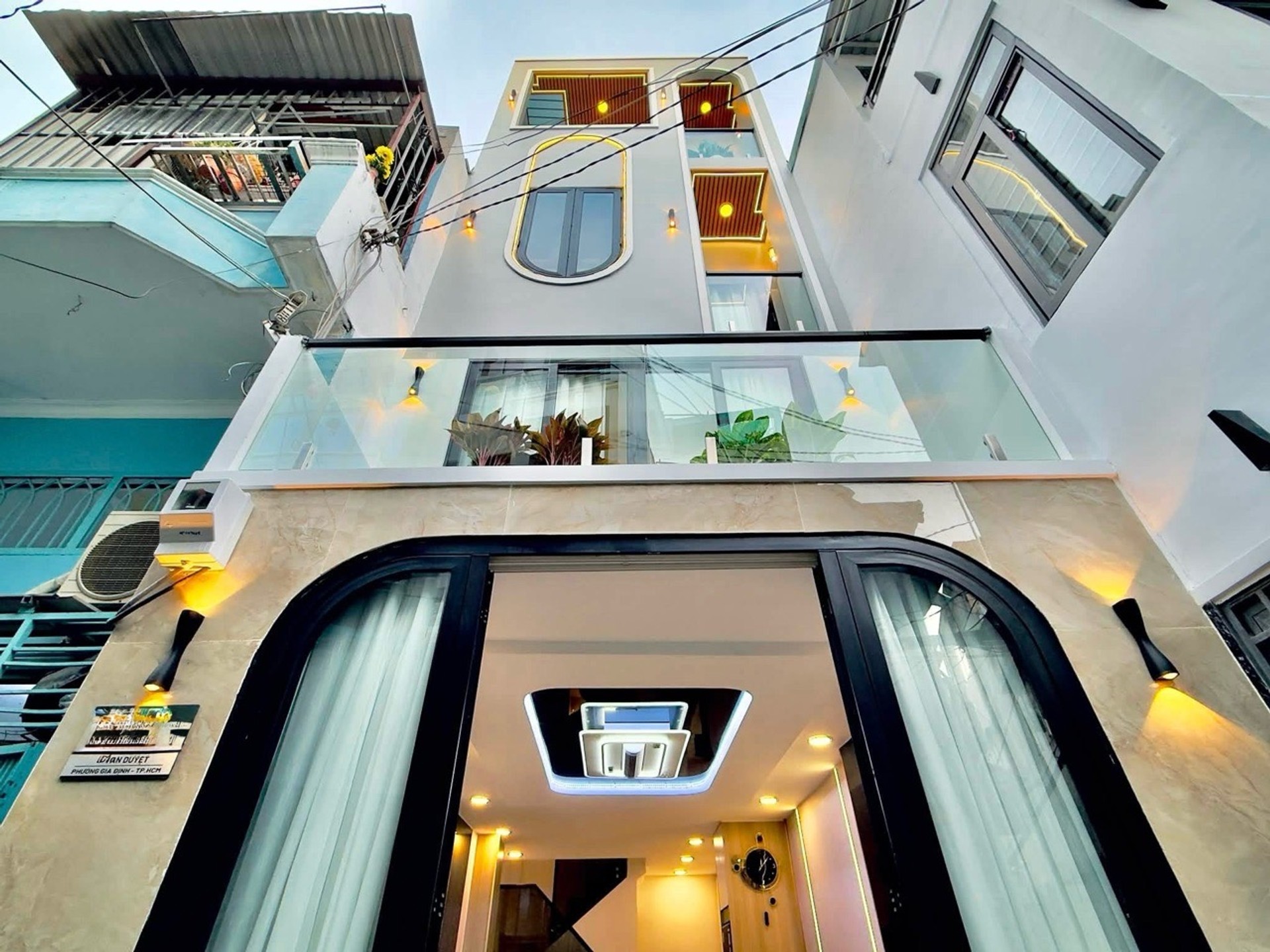 _ Nhà Lê Văn Duyệt 4tầng Chợ Bà Chiểu Full nội thất xịn sò Sát Q1 Chỉ 6. xx Tỷ
