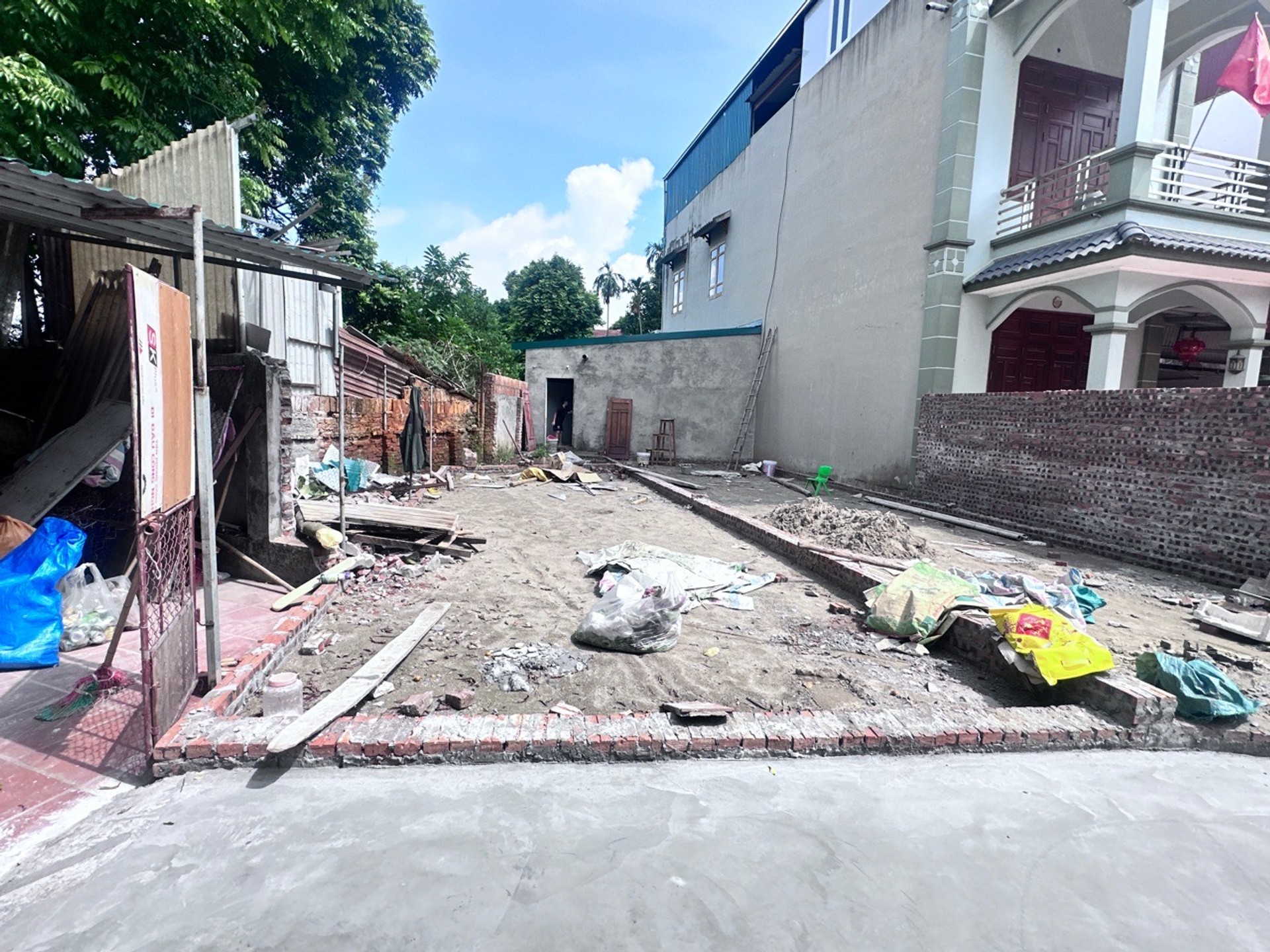 Bán Đất 40.5m² Thôn Tuấn Dị, Văn Lâm, Hưng Yên - Giá Chỉ 1.75 Tỷ VNĐ