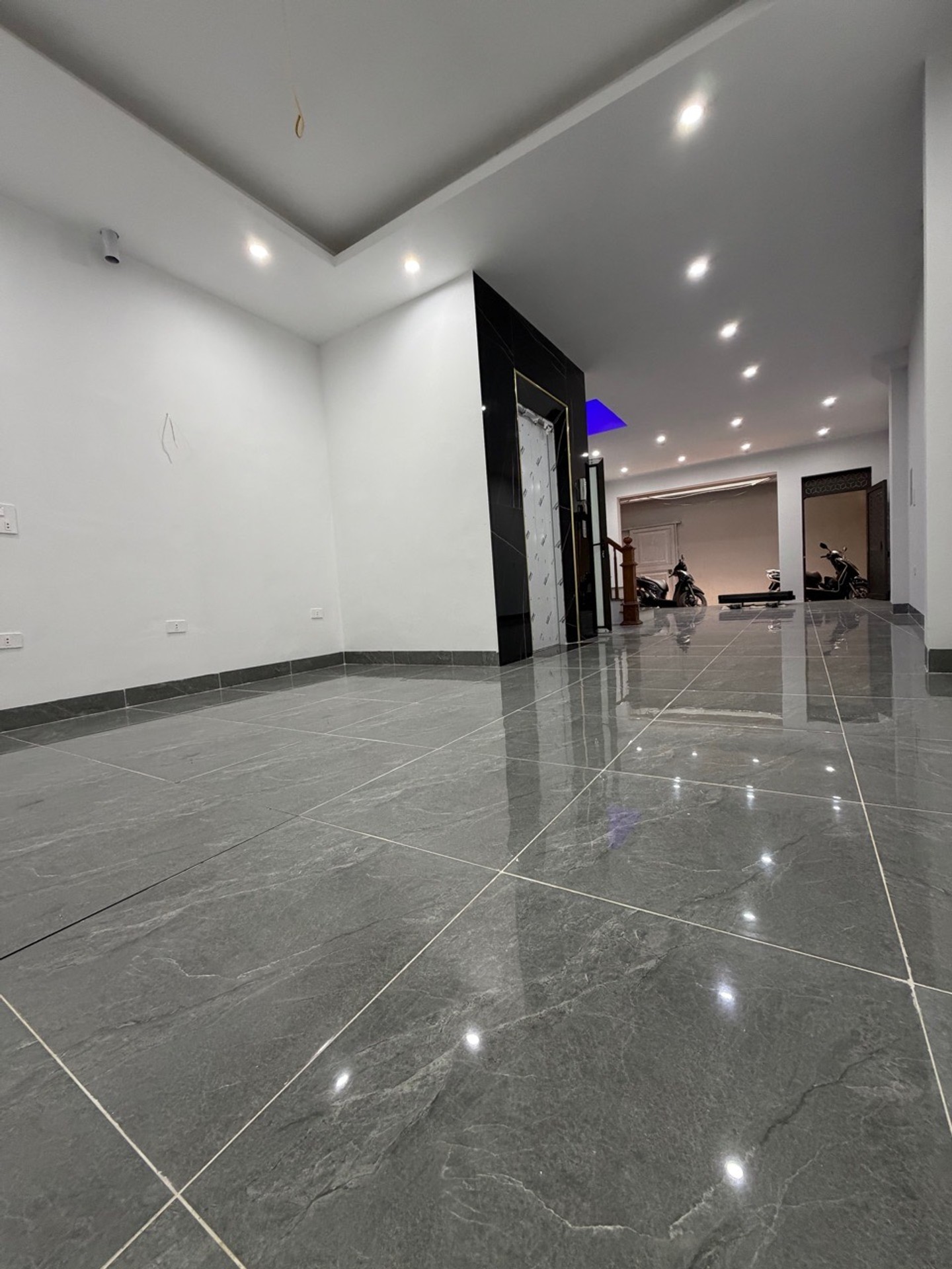 CCMN KIM CHUNG - 8 PHÒNG KK - FULL NỘI THẤT - 2 THOÁNG - 3 BƯỚC Ô TÔ TRÁNH - NHỈNH 8 TỶ 0397931387