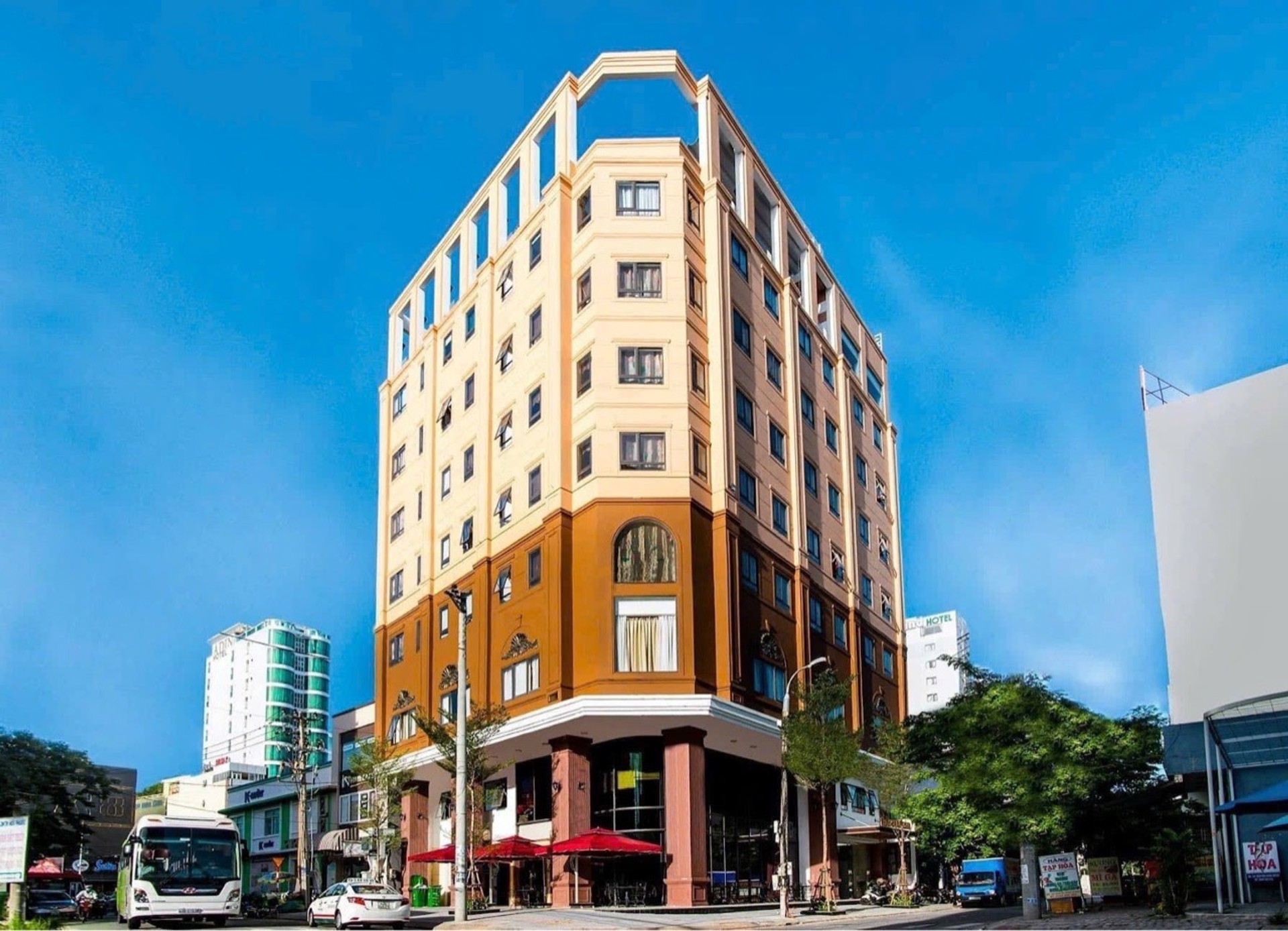 Khách sạn, nhà nghỉ - 381.2m² - Sơn Trà, Đà Nẵng - 125 tỷ