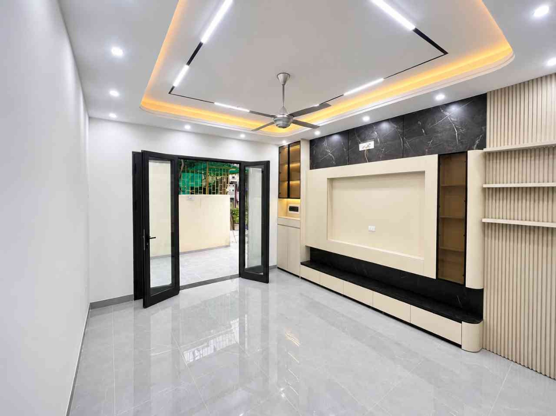 🏡 Dương Văn Bé xây mới thang máy - 50m2 - 5 tầng - Mặt tiền 4.6m - giá 11.x tỷ