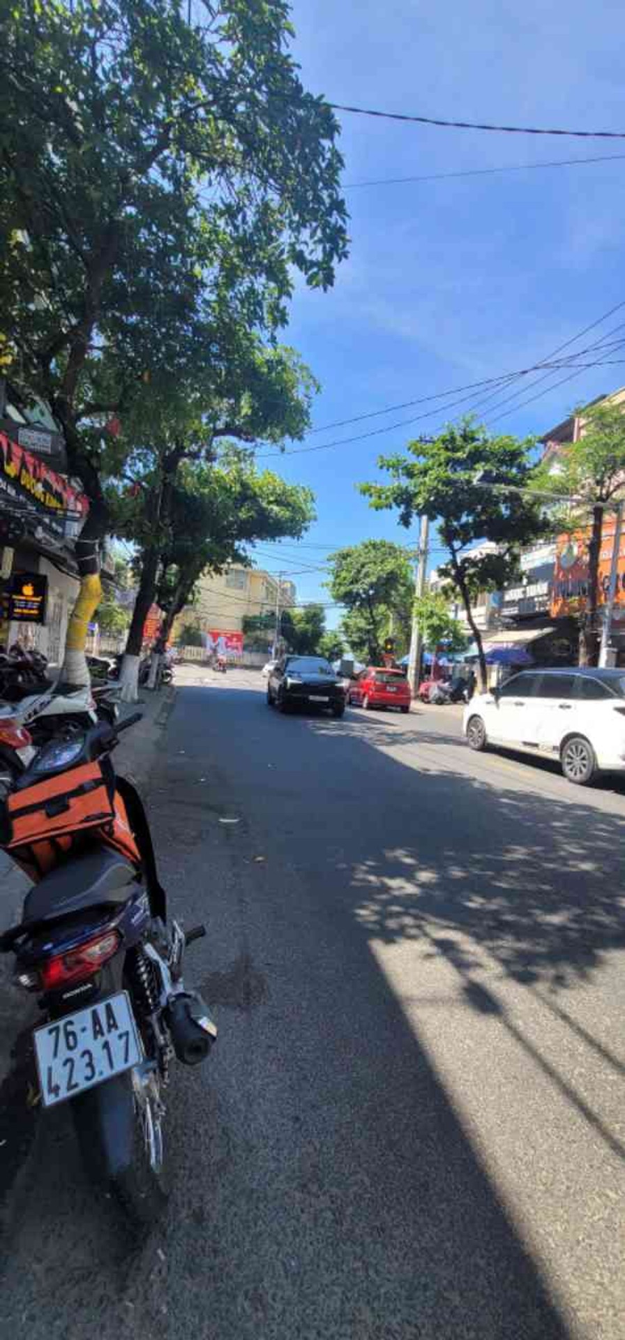 Bán nhà mặt phố Hà Huy Tập, 2 tầng, giá 6.9 tỷ, vị trí kinh doanh đắc địa