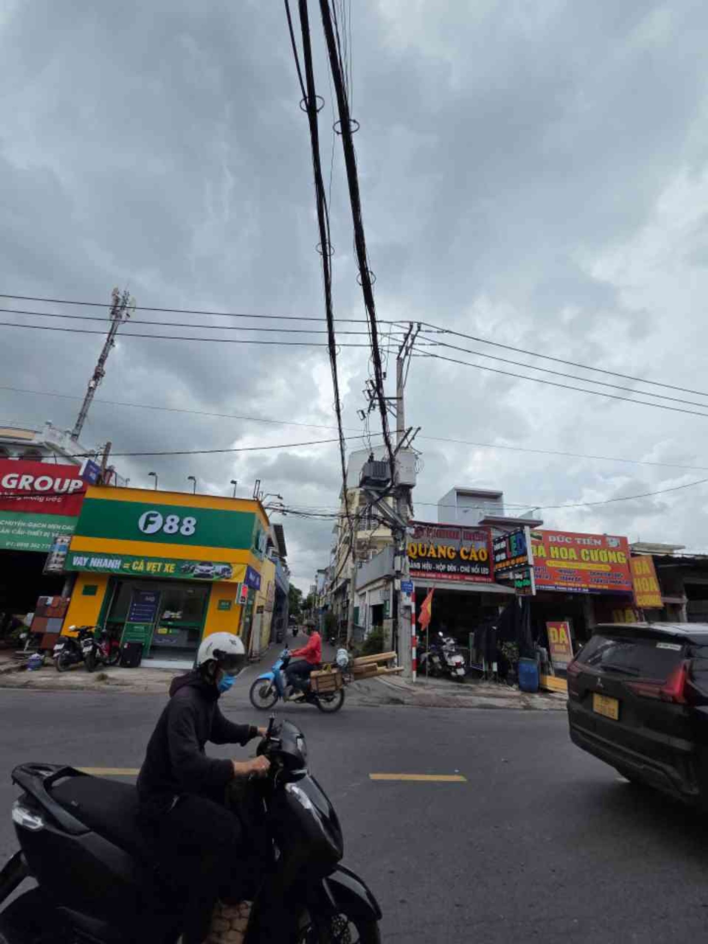 NHÀ MỚI 100% • FULL NỘI THẤT • 5x20.5M • THANG MÁY • 10.X TỶ
Tìm nhà rộng, có thang máy