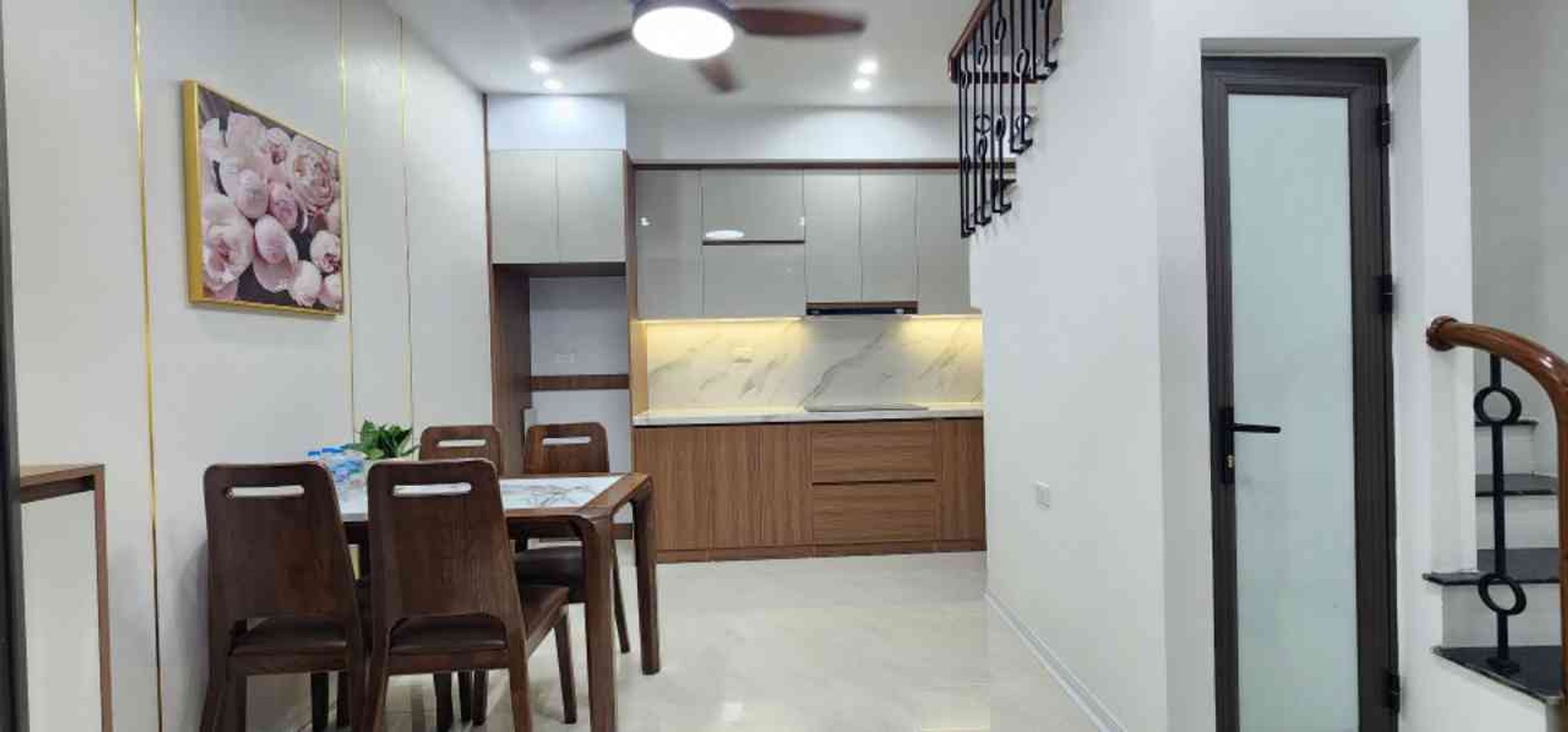 Cơ hội vàng: Nhà chính chủ 4 tầng gần phố Dương Văn Bé, chỉ 6.68 tỷ!