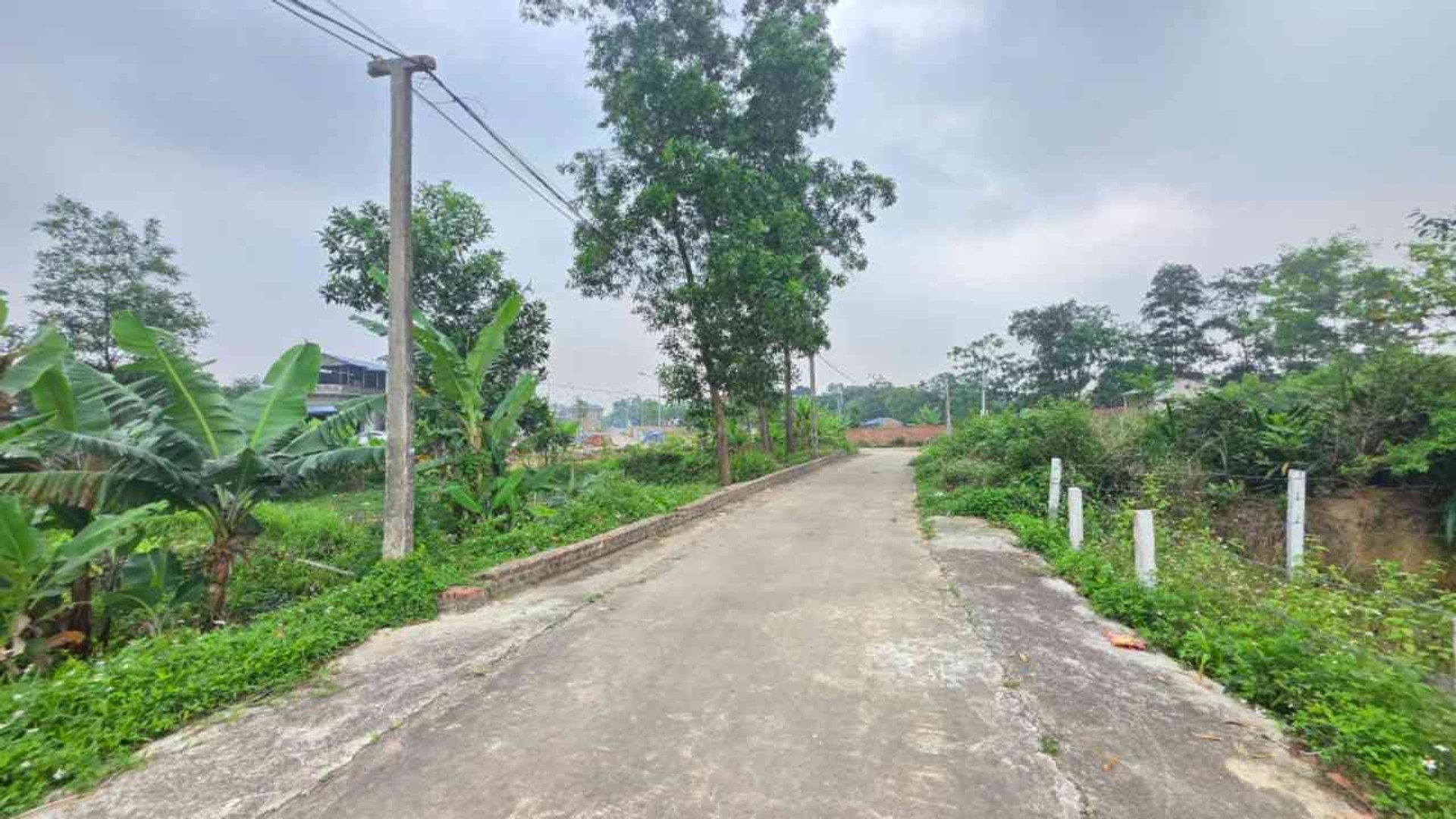 BÁN ĐẤT 700M , THỔ CƯ CẠNH KHU TÁI ĐỊNH CƯ