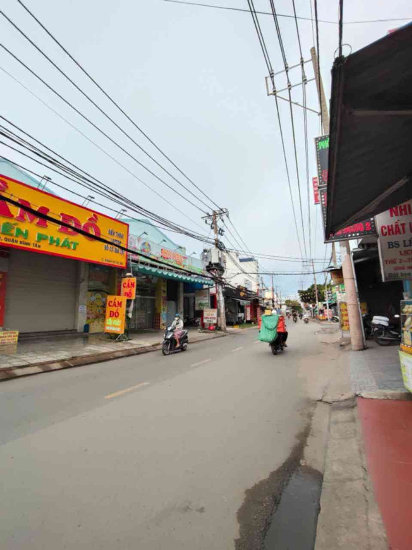 Cơ Hội Vàng Đầu Tư - Bán Nhà Xưởng Phố Chính