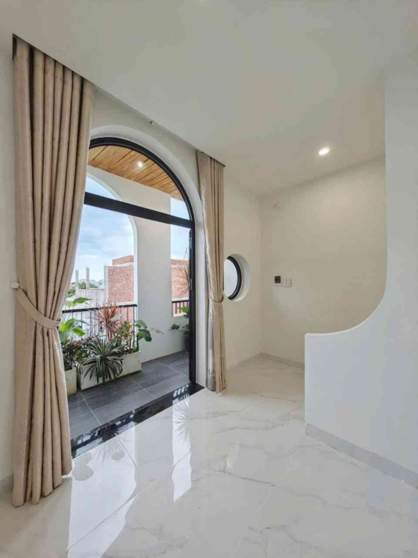 Bán nhà 3 tầng Trần Đình Tri, giá 4.6 tỷ VNĐ