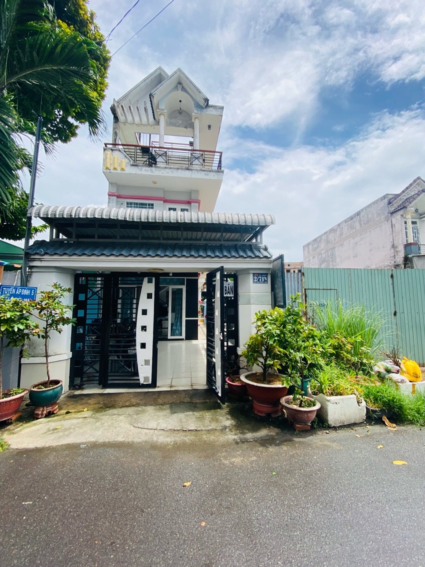 Khám Phá Không Gian Sống Đẳng Cấp Tại Hóc Môn!
