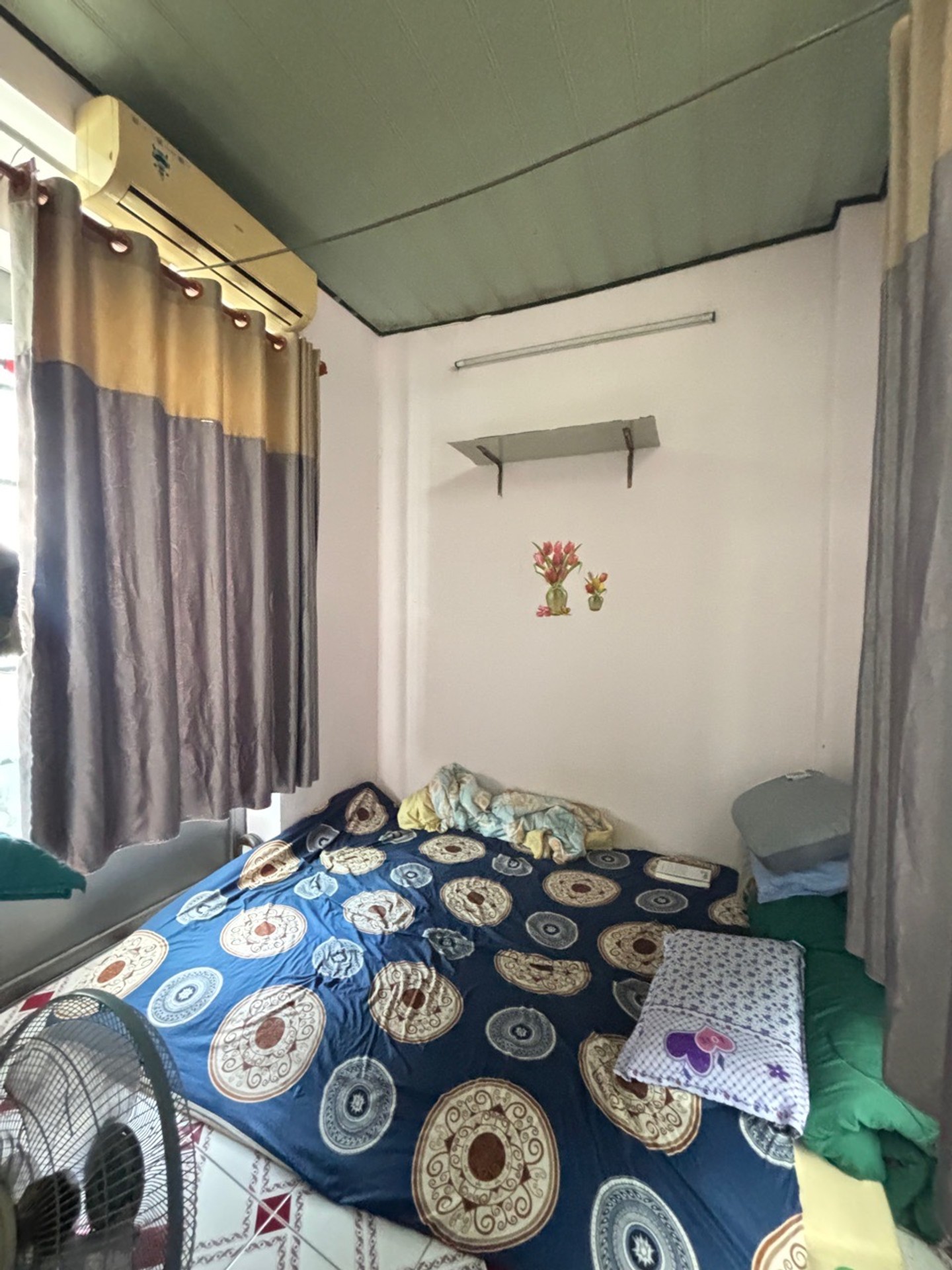 Nhà 3 tầng yên tĩnh, xe hơi đỗ cổng - Hoàng Hoa Thám - 5.5 tỷ