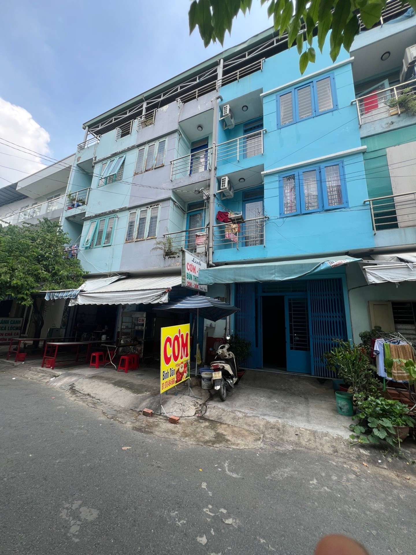 Bán nhà góc 2 mặt phố - 188m² - Tây Thạnh, Gần Aeon Mall Tân Phú-4 Tầng- Giá 24.8 tỷ