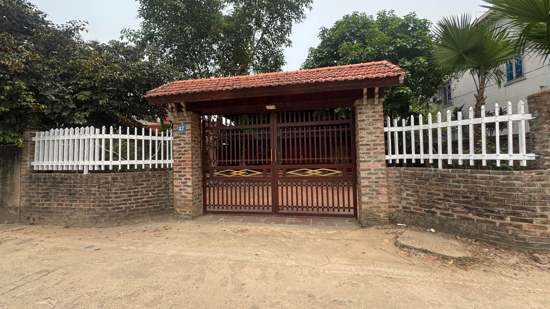 Chạm Đến Giấc Mơ Nghỉ Dưỡng Tại Nhà Sàn Gỗ 2 Tầng!