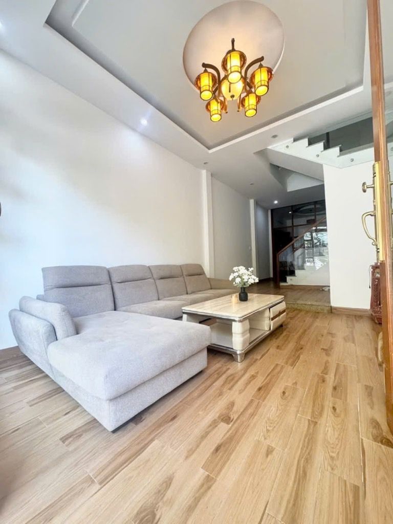 Nhà mặt tiền, Cao Xuân Dục 60m² x 4 tầng - Hải Châu, Đà Nẵng - 7.9 tỷ,