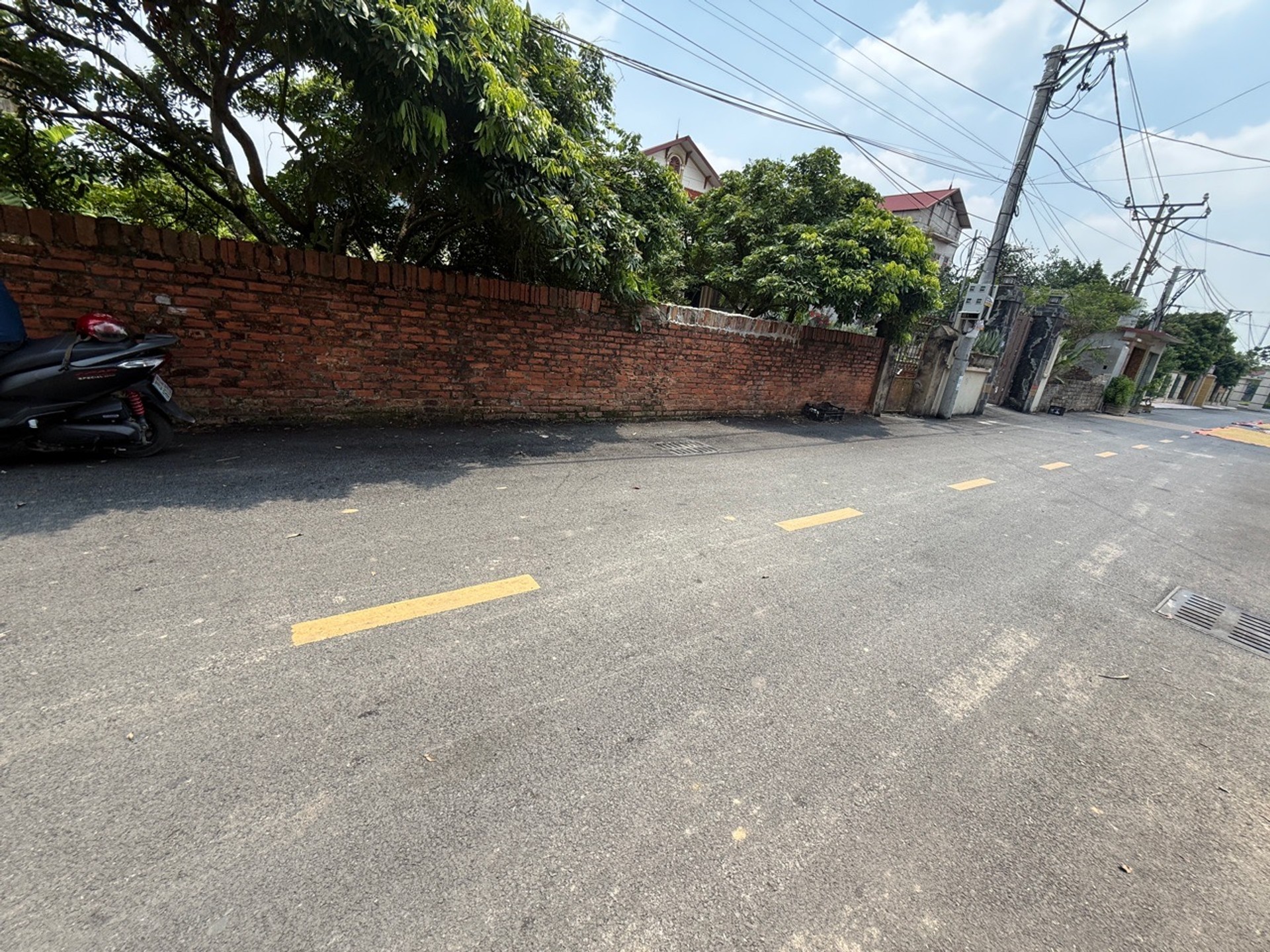 Cơ Hội Đầu Tư Đất Vàng Tại Tỉnh Huyện - Biệt Thự Nằm Mơ!