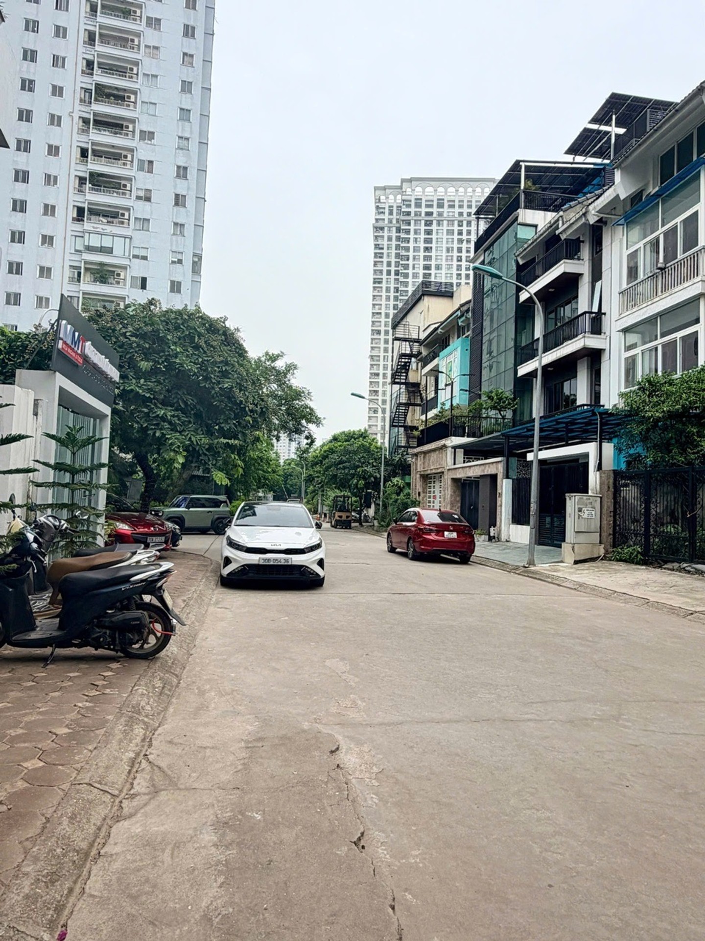 Bán nhà riêng 120m² An Dương Vương, Tây Hồ - Tiềm năng đầu tư lớn