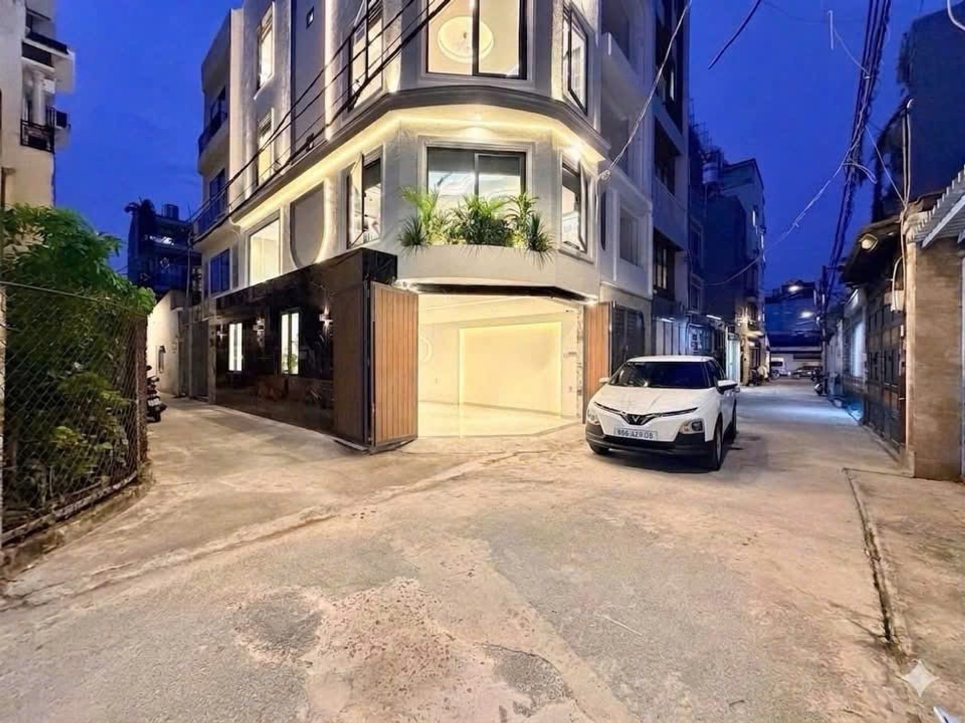 🏡HÀNG NGON NGAY TRUNG TÂM GÒ VẤP
HƠN 7 TỶ SỞ HỮU CĂN GÓC SIÊU SANG 5 TẦNG -VỪA Ở VỪA KD