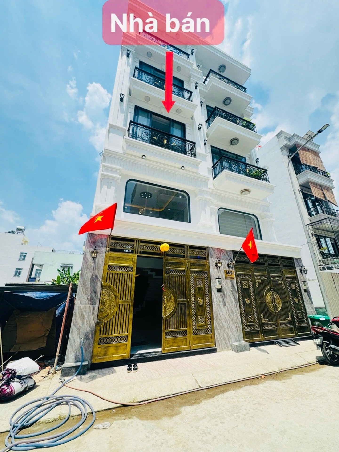 1 TRỆT 3 LẦU PHƯỜNG HIỆP BÌNH, NHÀ MỚI XÂY, Ô TÔ ĐỖ TRONG NHÀ, NỘI THẤT ĐẸP CHỈ 8.X TỶ