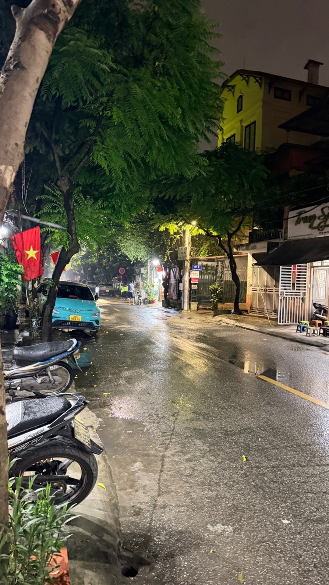 Bán nhà mặt phố Hoa Lâm tại trung tâm phường Việt Hưng với vị trí đắc địa