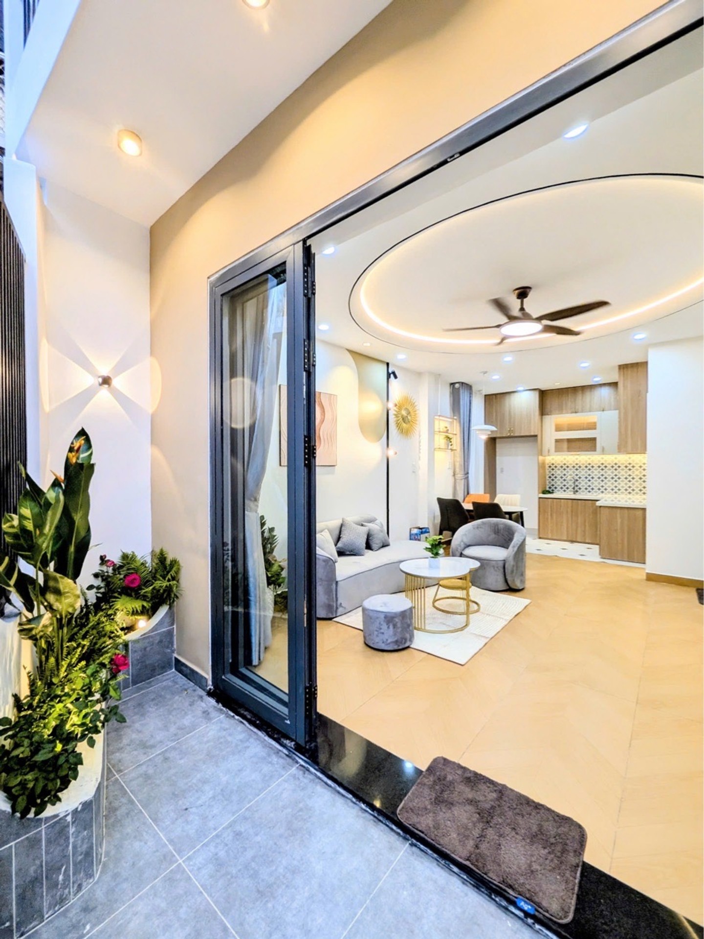 Cơ Hội Sở Hữu Nhà Mới Sát Hẻm Xe Hơi - Chỉ 5.75 Tỷ!