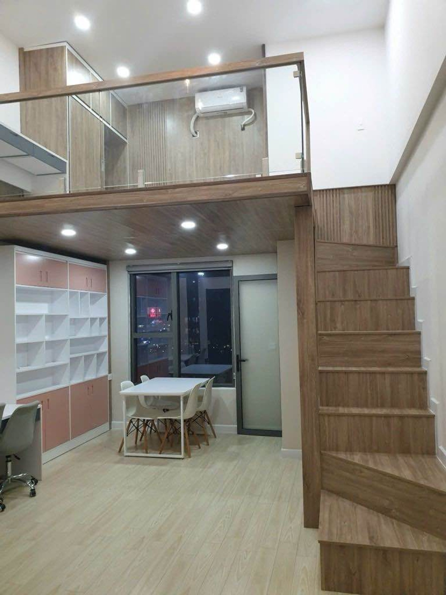 Bán Căn Hộ Duplex Ngay Nguyễn Hữu Thọ Gần Quận 4, Full NT Giá 3,2 tỷ TL